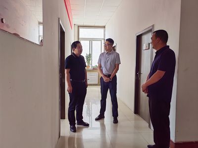 王志成深入調(diào)研駐縣企業(yè)運(yùn)營管理，聚焦圖書刊物銷售產(chǎn)業(yè)發(fā)展